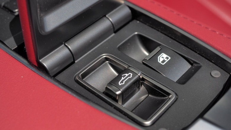 Convertible top controls