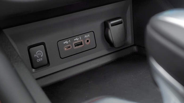 2025 Nissan Sentra charging ports