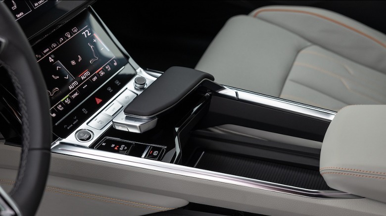 Q8 e-tron center console controls
