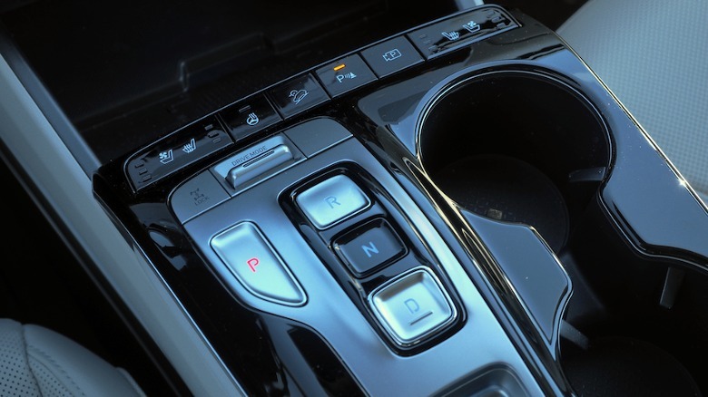 Tucson Hybrid controls