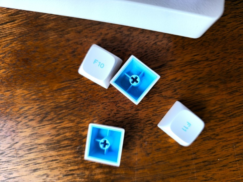 close up of Leobog Hi75 keycaps