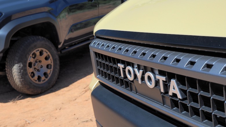 Land Cruiser grille close-up