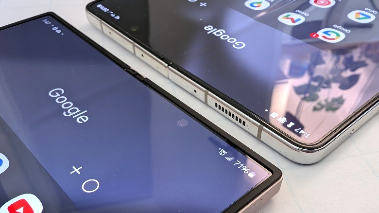 Samsung foldable smartphones