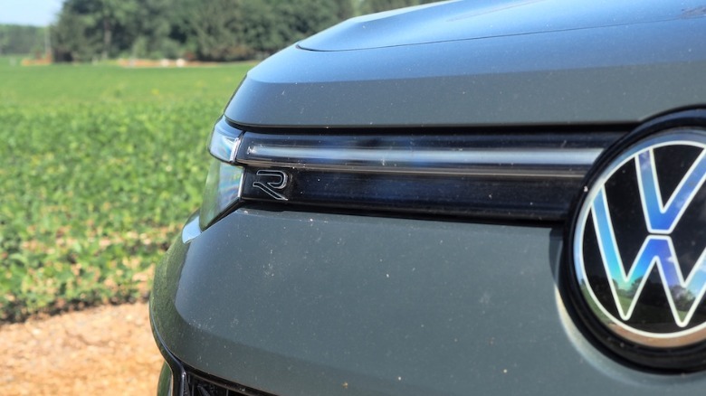 Tiguan light bar and illuminated badge