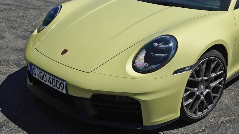 911 Carrera S front hood