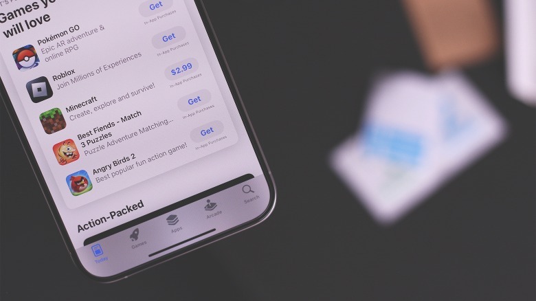 Ailun privacy protector iPhone 15 Pro Max