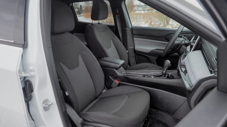 Compass Sport front seats