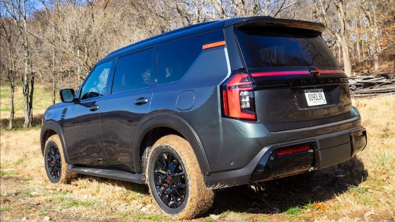 2025 Armada rear 3/4