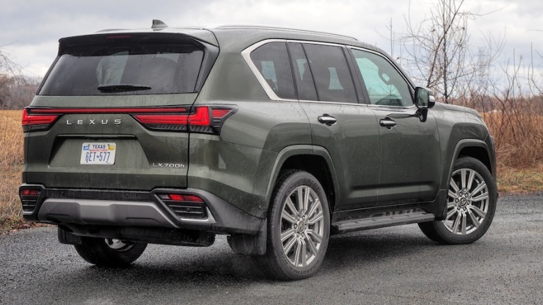 2025 Lexus LX 700h rear 3/4