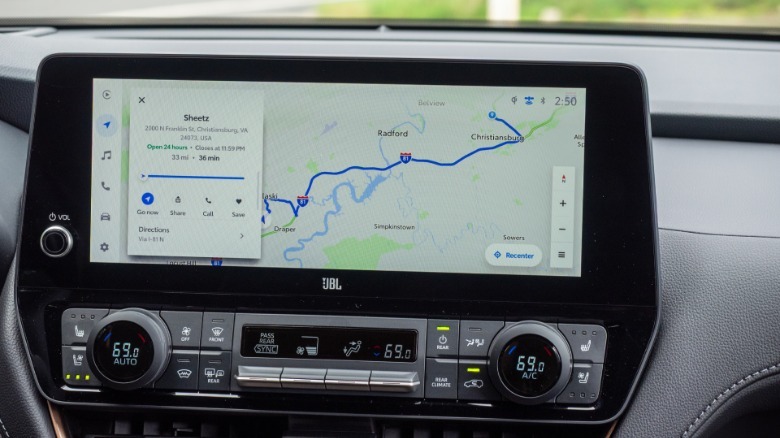 2025 Toyota Grand Highlander Hybrid touchscreen with Android Automotive navigation