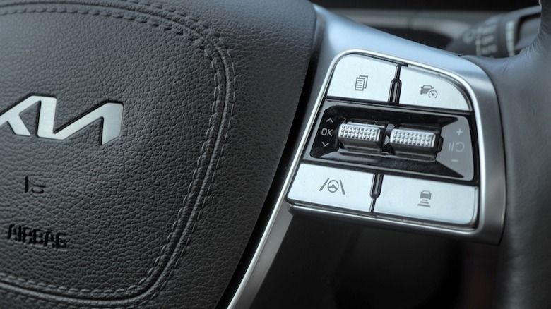 Telluride steering wheel buttons