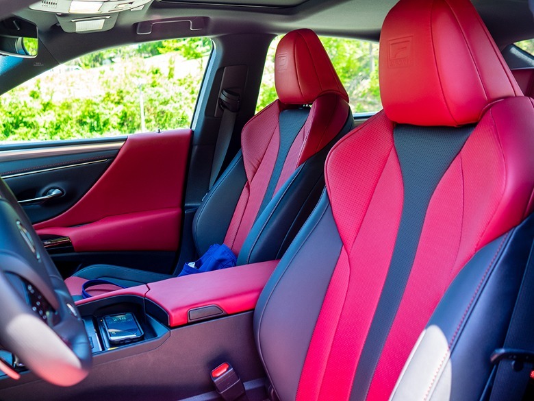 2023 Lexus ES 300h F Sport Handling front seats