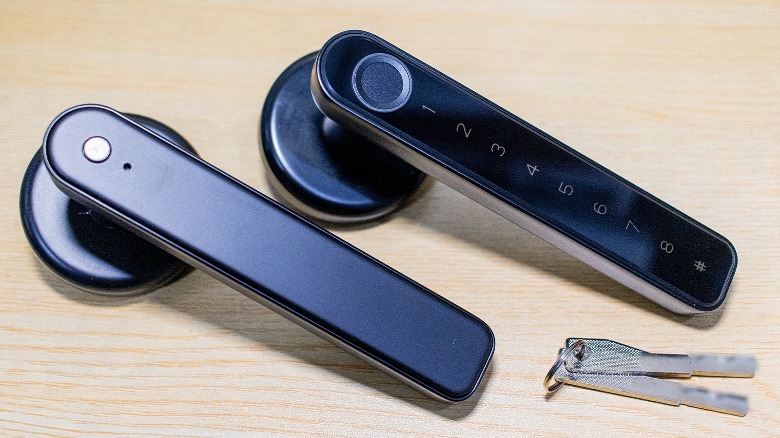 Ironzon F190 Smart Door Lock with keys