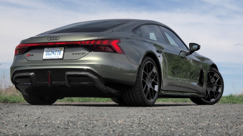 2025 RS e-tron GT Performance rear 3/4