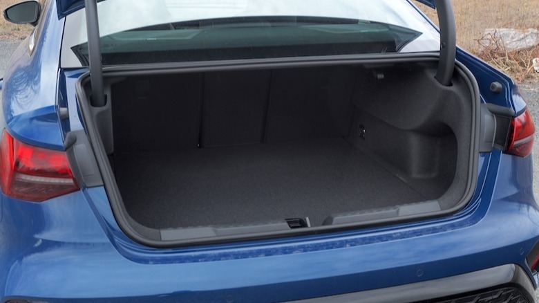 S3 open trunk