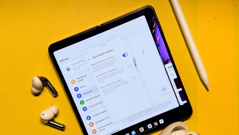 'OnePlus Buds Pro 3 earbuds.