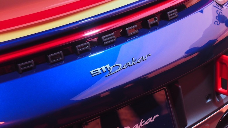 911 Dakar badge