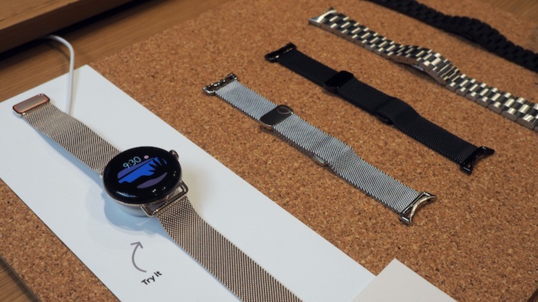 Pixel Watch with metal bands