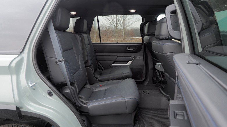 Second row captain's chairs