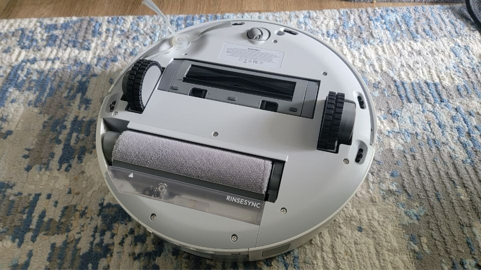 underside of switchbot s10