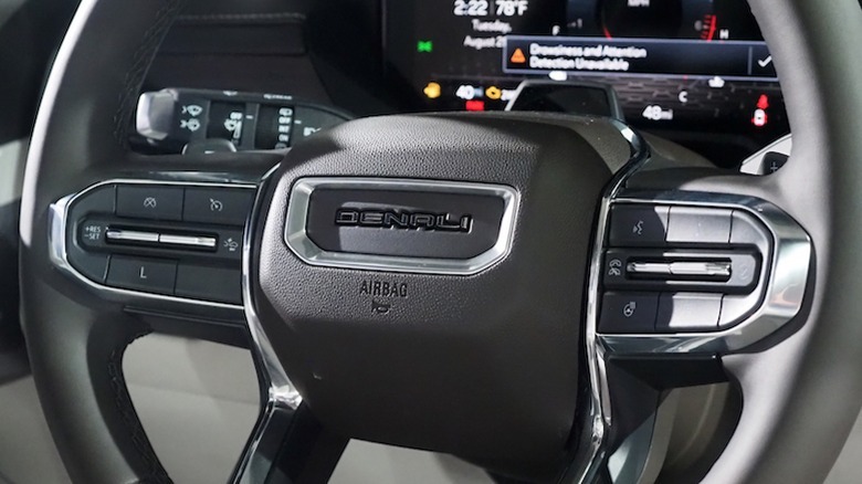2024 Acadia Denali steering wheel