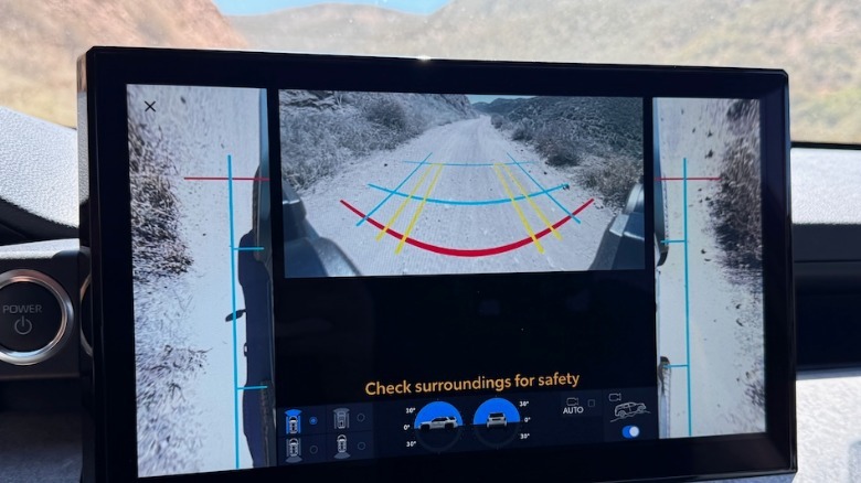 360-degree trail camera