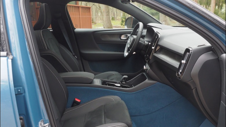 2022 Volvo C40 Recharge front seats