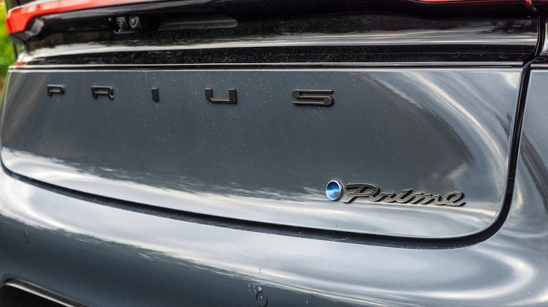 Prius badging