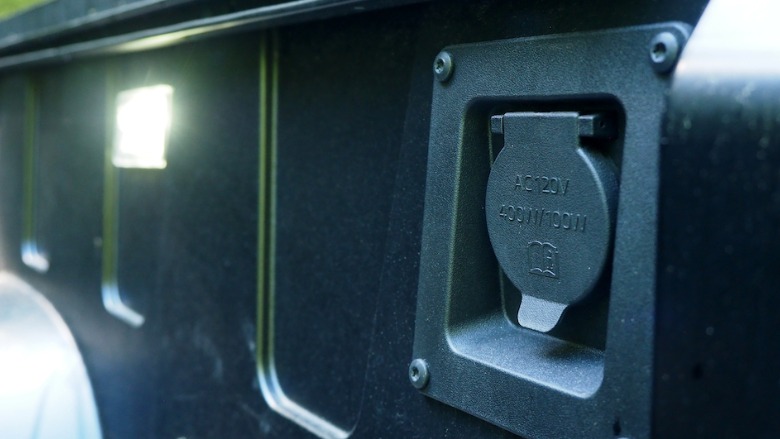 2022 Tundra bed outlet