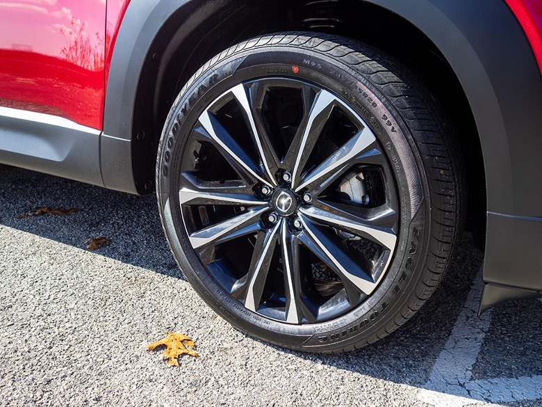 2024 Mazda CX-50 front wheel