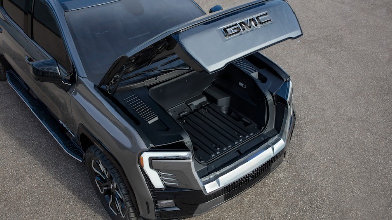 2024 GMC Sierra EV Denali Edition 1