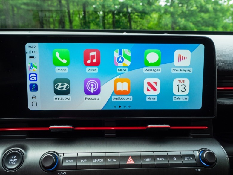 2025 Hyundai Kona Electric N Line center touchscreen with Apple CarPlay