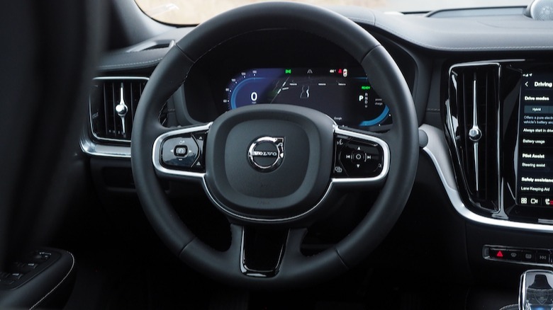 S60 steering wheel