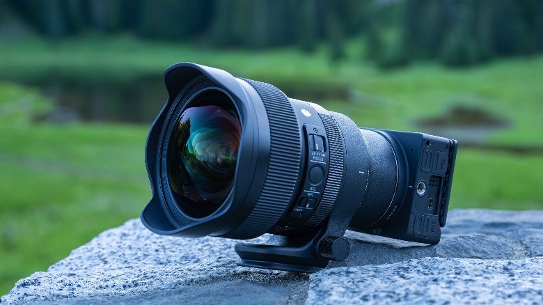 The Sigma 14mm f1.4 lens and Sigma FP L camera