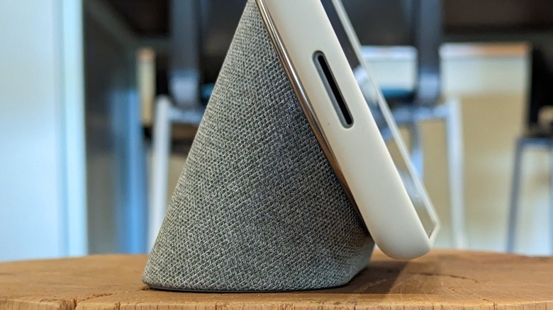 Google Pixel Tablet dock