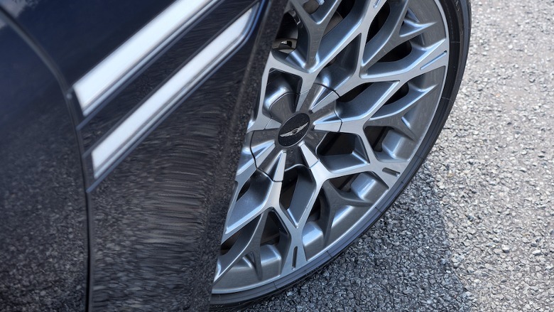 Genesis G90 front wheel