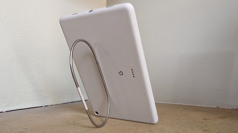 Pixel Tablet propped up wrong