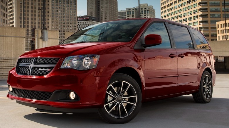 2011 Dodge Grand Caravan front quarter