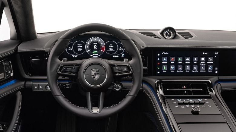 Porsche Panamera interior dashboard