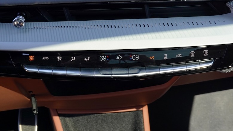 Optiq dashboard switchgear