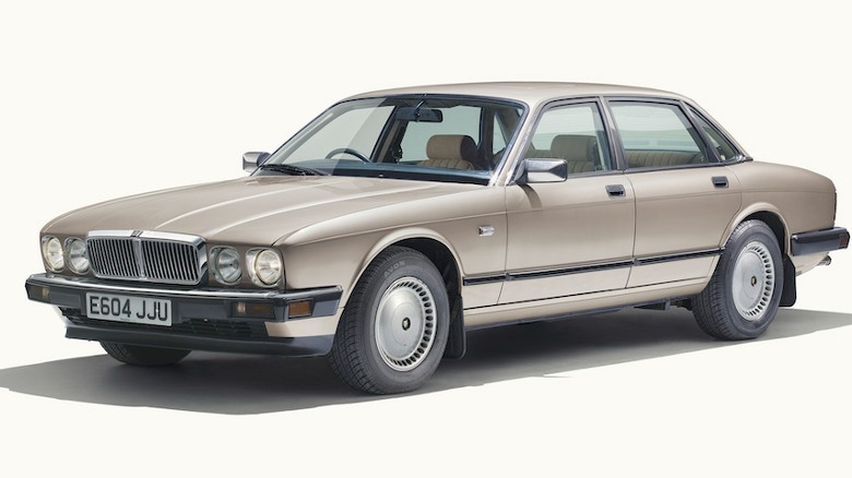 Front three quarter view of a Jaguar XJ XJ40.