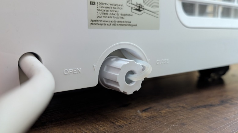 Open and Close indicators on back of air conditioner.