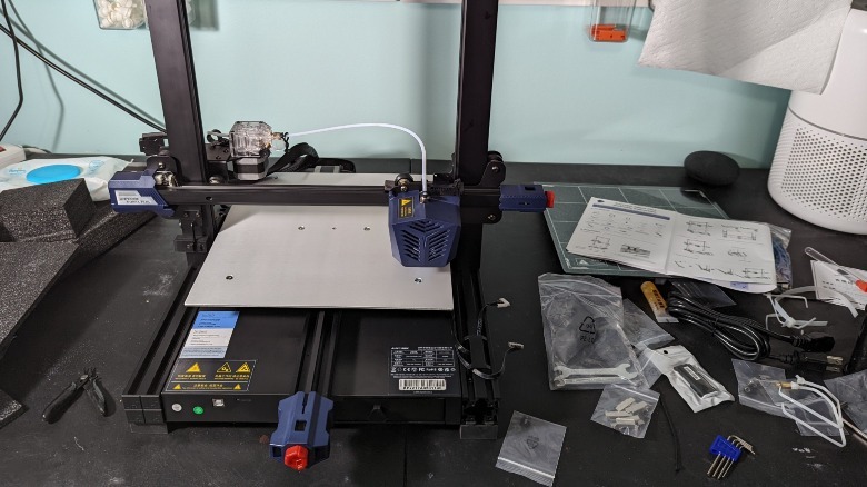 Everything in the Anycubic Kobra Plus box