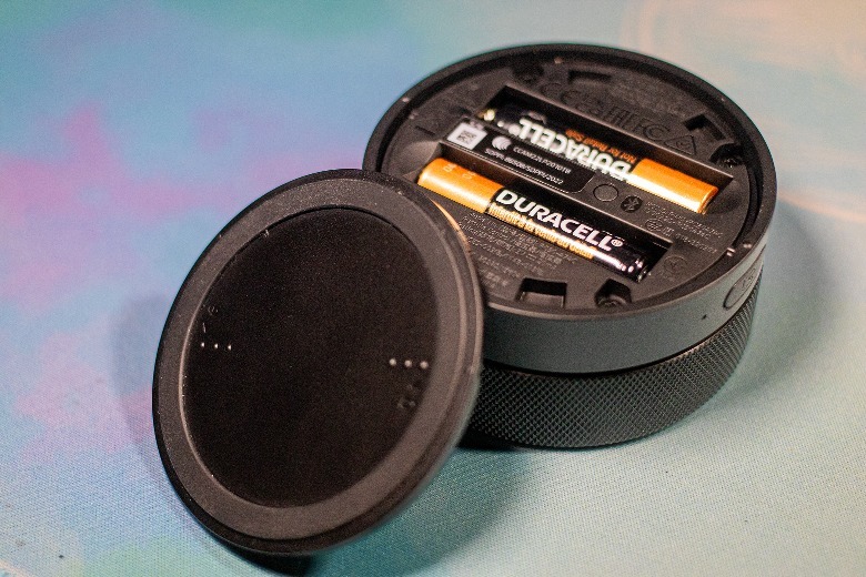 Razer Wireless Control Pod battery compartment