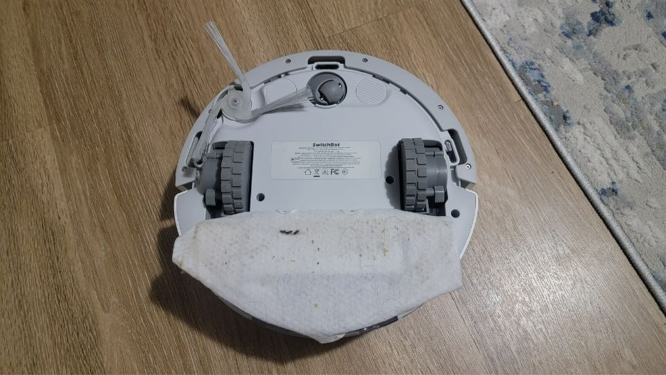 dirty mop pad on switchbot k10+