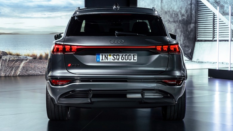 2025 Audi SQ6 e-tron rear end