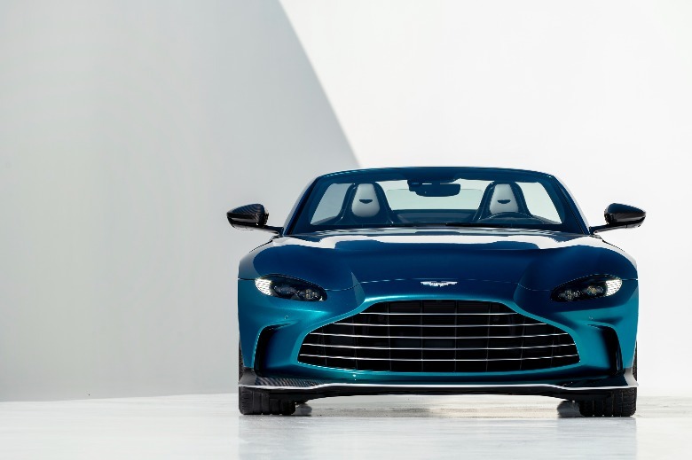 2023 Aston Martin V12 Vantage Roadster