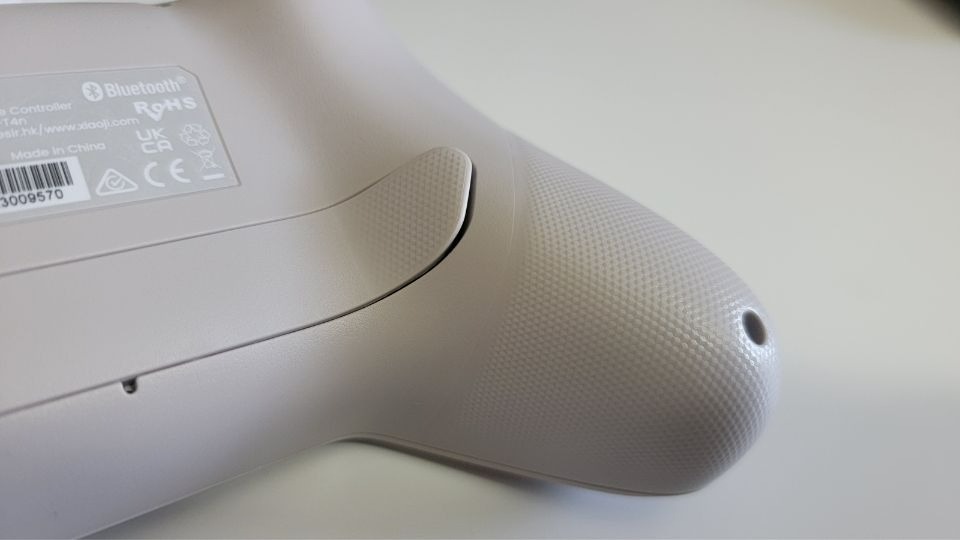 textured grip and macro buttons