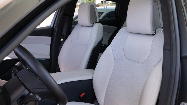 Mullen FIVE front seats