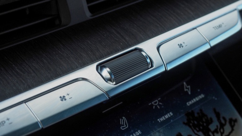 Lucid Air volume control